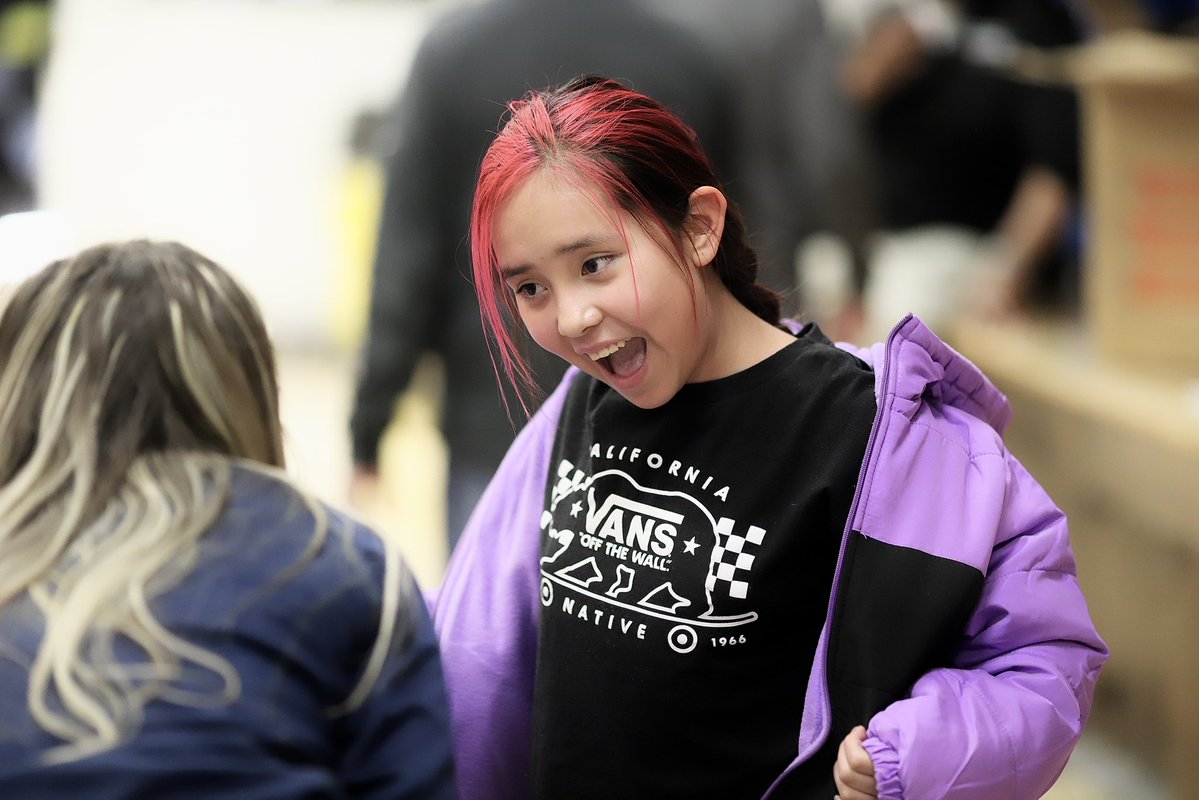 lammyslowdown's tweet image. Scenes from @OperationWarm and @MarathonPetroCo collaboration Thursday to provide coats to children in #FortHall #idaho

@IdahoStateJ