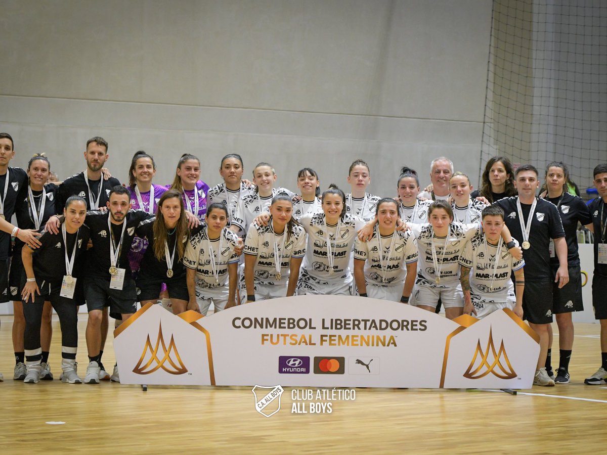 caallboys's tweet image. Floresta está orgullosa de ustedes 😍

🤍🖤 #SoyDeAllboys 🤍🖤