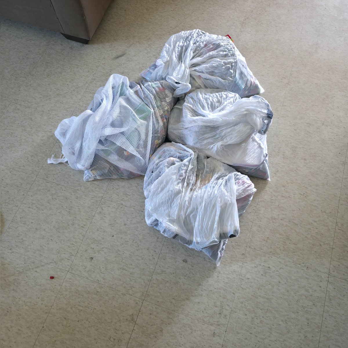 Twilight_Husky_'s tweet image. My parents just gave this to me

It&apos;s ALL #legos and I have no earthly idea how I&apos;m going to sort, much less how afford to purchase enough bins and containers to hold the sorted pieces. 

What a phenomenal problem to have. 😭