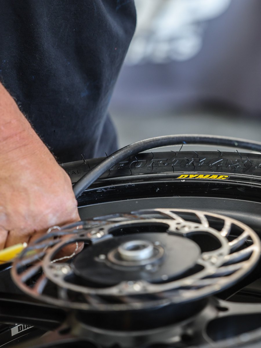 MotoAmerica's tweet image. 🤌 Precision in every tread.

#dunlop #motorsports #tires #motorcycle