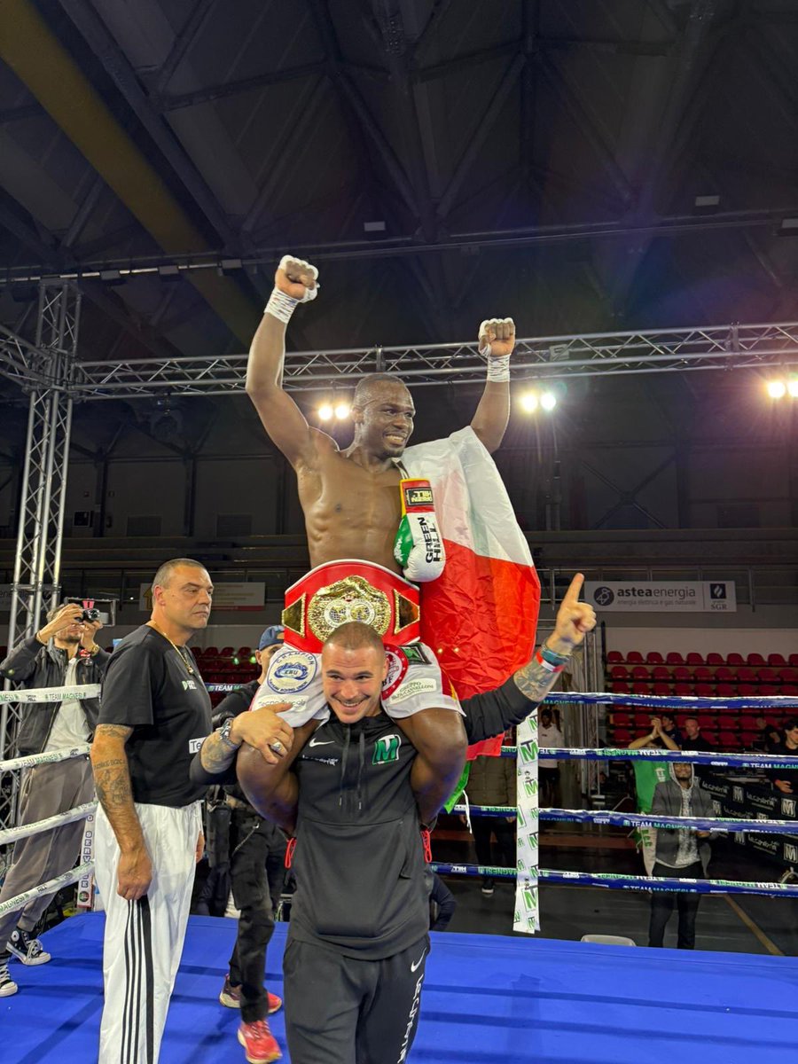 FPIBoxe's tweet image. 🥊 Osimo Boxing Night 
🥊 Pala Baldinelli, 8/11/2025 

🥊🏆 Titolo IBF Internazionale Superleggeri 
🥊 Charly Metonyekpon 🇮🇹Campione 

🔥Sei stato grandioso,  Charly 

🥊 Org.  Team Magnesi - A&amp;amp;B Events 

#Itaboxing #Boxing #Boxer #Pugilato #boxeo