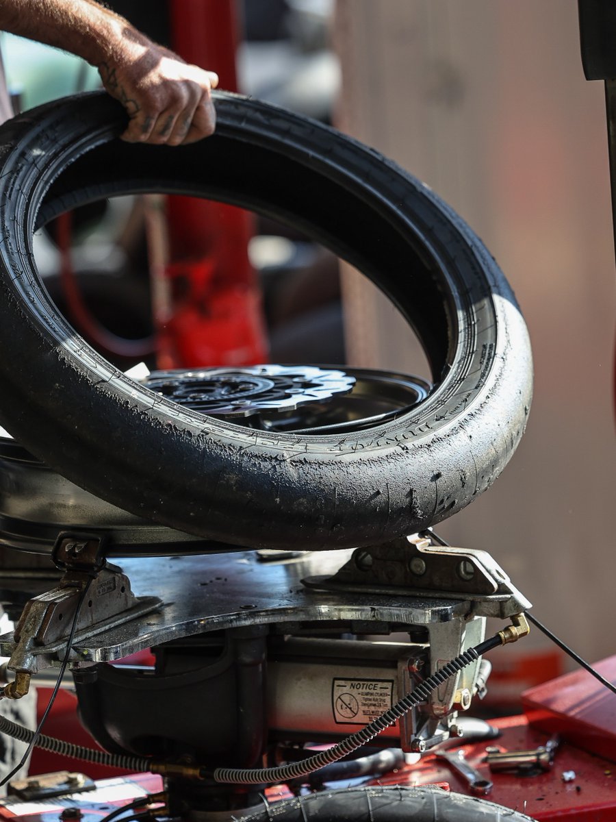 MotoAmerica's tweet image. 🤌 Precision in every tread.

#dunlop #motorsports #tires #motorcycle