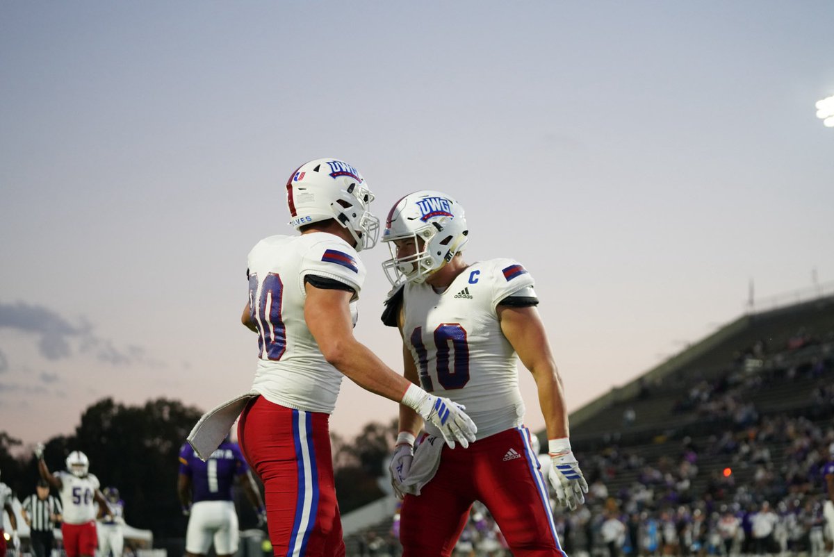 UWGFootball's tweet photo. Davin ➡️Dickerson for 6️⃣

17-17

#BuiltForMore https://t.co/4dAaP67hpI