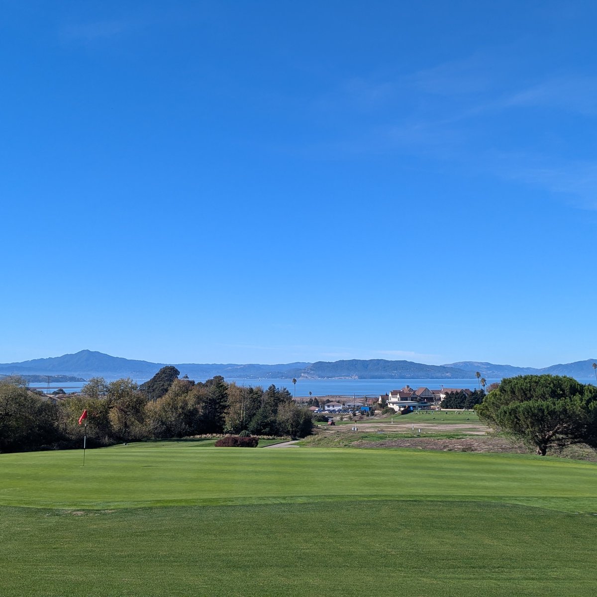 richmondgolfca's tweet photo. What a Glorious Day! ☀️☀️☀️https://t.co/gYu0nC0Gjp https://t.co/GCui10wQJJ