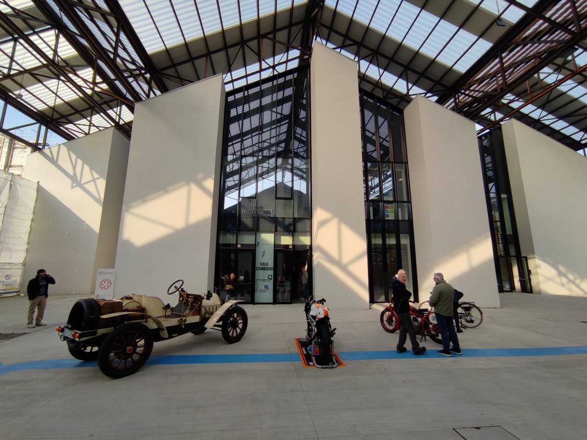 RE2000FALCO's tweet photo. Conferenza Stampa + inaugurazione mostra curata da Enzo Simonazzi presso sala conferenze Ordine Ingegneri di Reggio Emilia. https://t.co/IS53M72nZ9