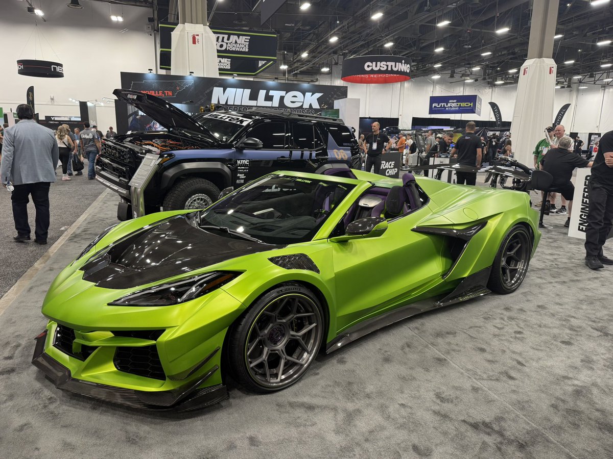 JadedFox's tweet image. Joker vibes 🥵💚💜 #SEMA2025 #CorvetteC8