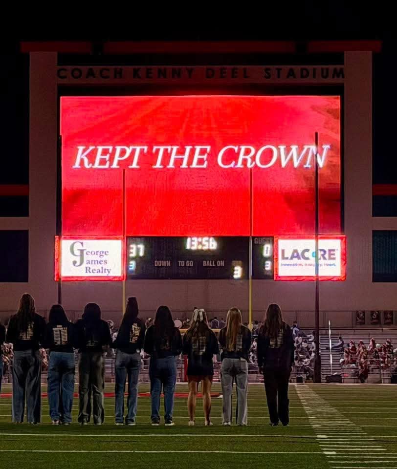CoachCrabtree's tweet photo. 💍 We got our rings last night 💍

These are my people. The ones who ride through the highs and lows, who show up when it’s hard, who believe in each other no matter what. They make every long day worth it and remind me why I love this game so much.

LOVE THIS GROUP ❤️ https://t.co/OHdZqez0Eg