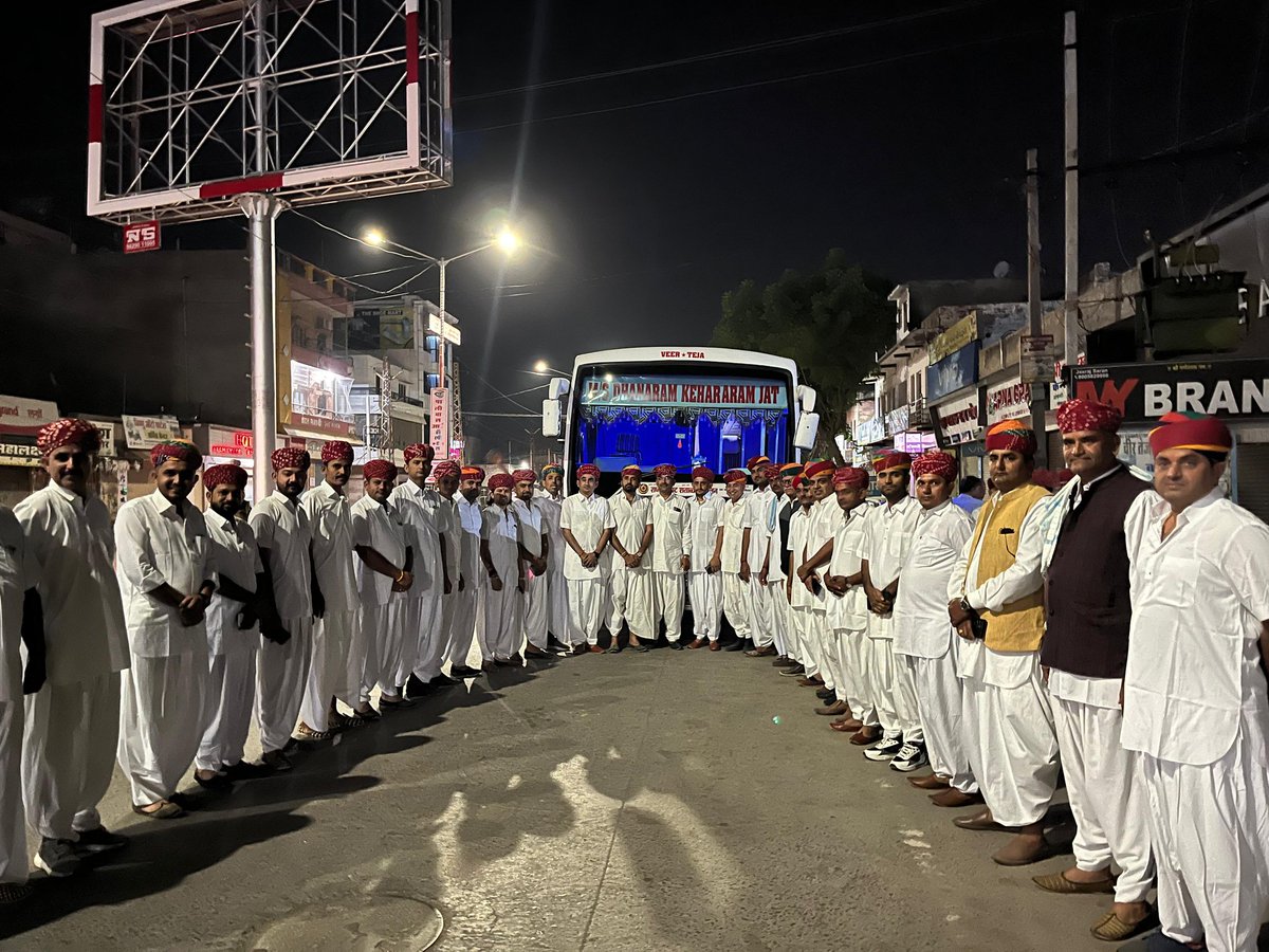 raju_balotra's tweet image. राष्ट्रीय जाट शताब्दी सम्मेलन में शामिल होने के लिए समाज के गणमान्य लोगों के साथ बालोतरा से पुष्कर के लिए प्रस्थान 🙏
#jaat 💫