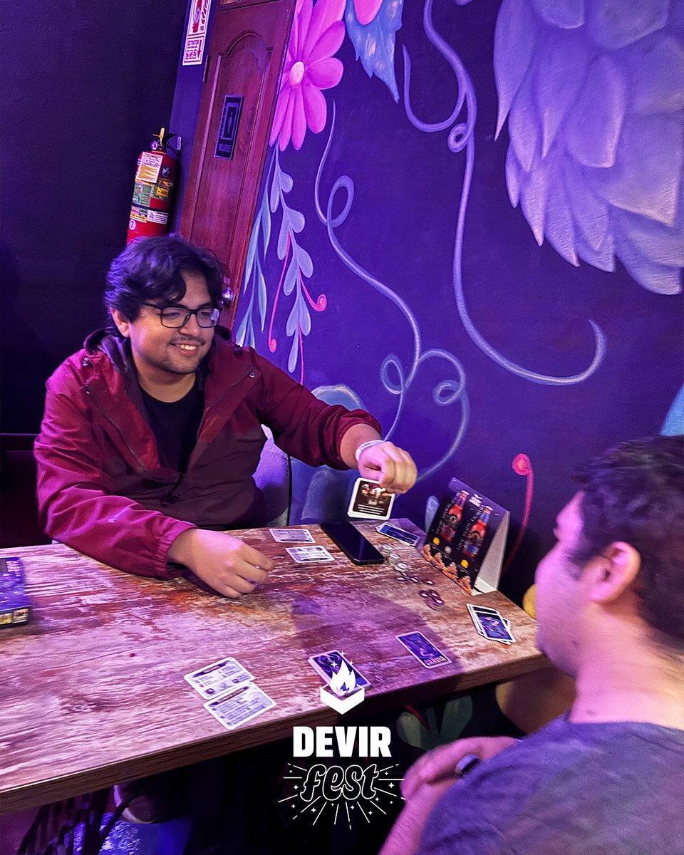 DevirAmericas's tweet image. ¿Viniste al Devir Fest Perú 2025? 😱🤩 ¡Búscate aquí! 😎 Les dejamos las primeras mesas participantes, pero espera... llegan más sorpresas 🔥😍

¿Viste a tu compa? Etiquétalo en los comentarios 📸

#DevirFest #Lima #LaMolina #JuegosDeMesa #DevirAmericas #AvantPremiere