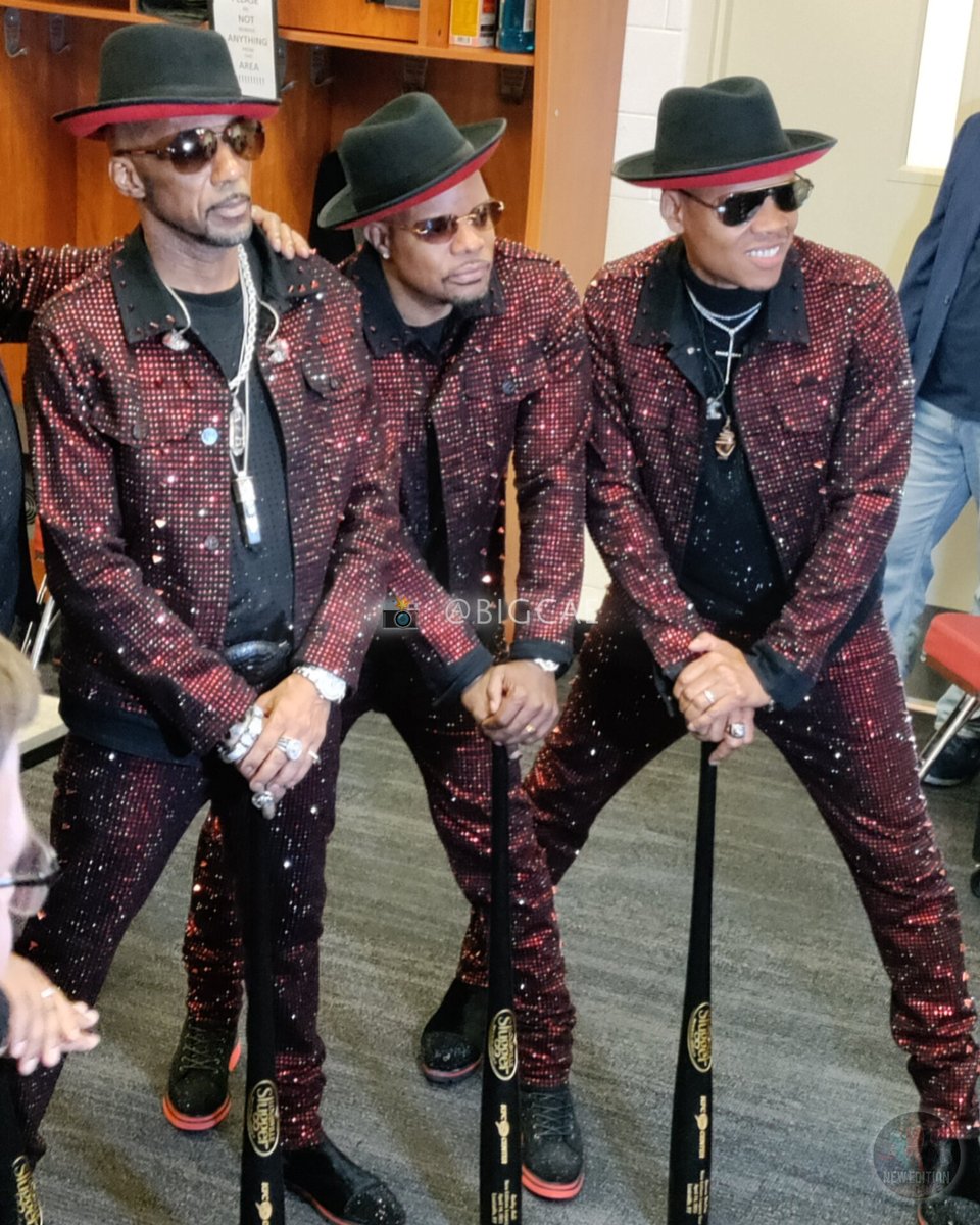 Ralph <a href="/RalphTresvant/">Ralph Tresvant</a>, Ricky <a href="/MrRickyBell/">Ricky Bell</a> and Ronnie <a href="/RonDeVoe/">Big Ron DeVoe</a>. ...that triple R effect 🔥🔥🔥
.
We're looking forward to what New Edition's stylist will come up with for #TheNewEditionWayTour in 2026!! 
.
📸: <a href="/BIGCAE/">BIG CAE (THE UBC :EMI )</a>