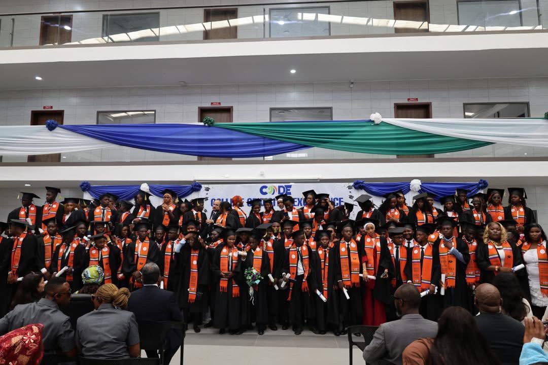 FirstLadyBio's tweet image. This afternoon, It was a profound honor to address the bright, determined graduates of the College of Digital Excellence (CODE) today. Seeing so many brilliant young minds, especially our young women, ready to contribute to our nation’s digital future is a true inspiration.…