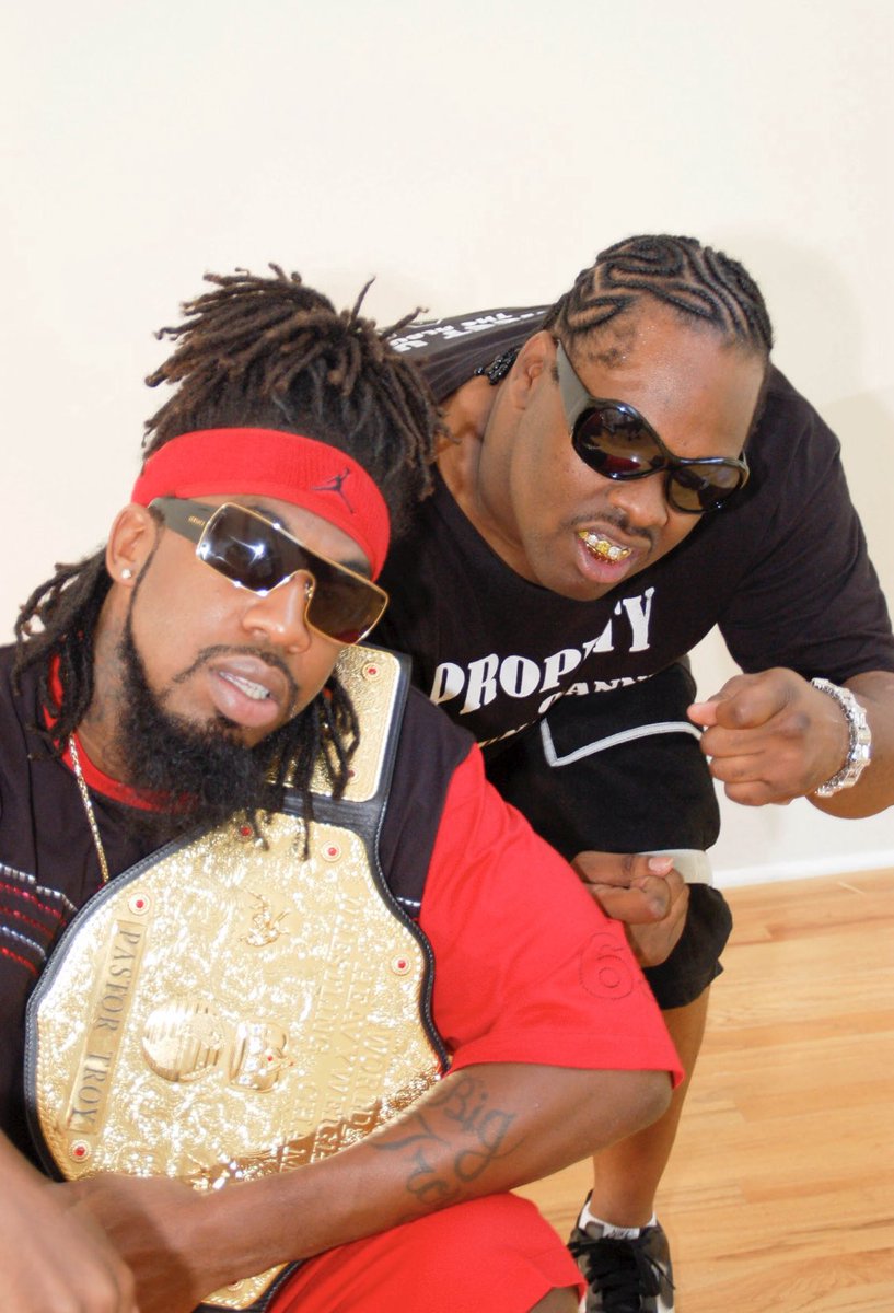 Criminal_Manne's tweet photo. Throwback Days when I was RapHustlin #Atlanta2Memphis #PastorTroy #CriminalManne 🗣️I DONE CAME ALONG WAY🤞🏾🔥 #TheyGoneLetMeInOneWayOrDaOther #ImNotOneOfThem #MemphisBigDawg #JusGo2TubiTypeInCrim #DownLoadMyNewAppACrimFilmTv #47Mobb #CrimNicca https://t.co/vMFnc8E5IZ