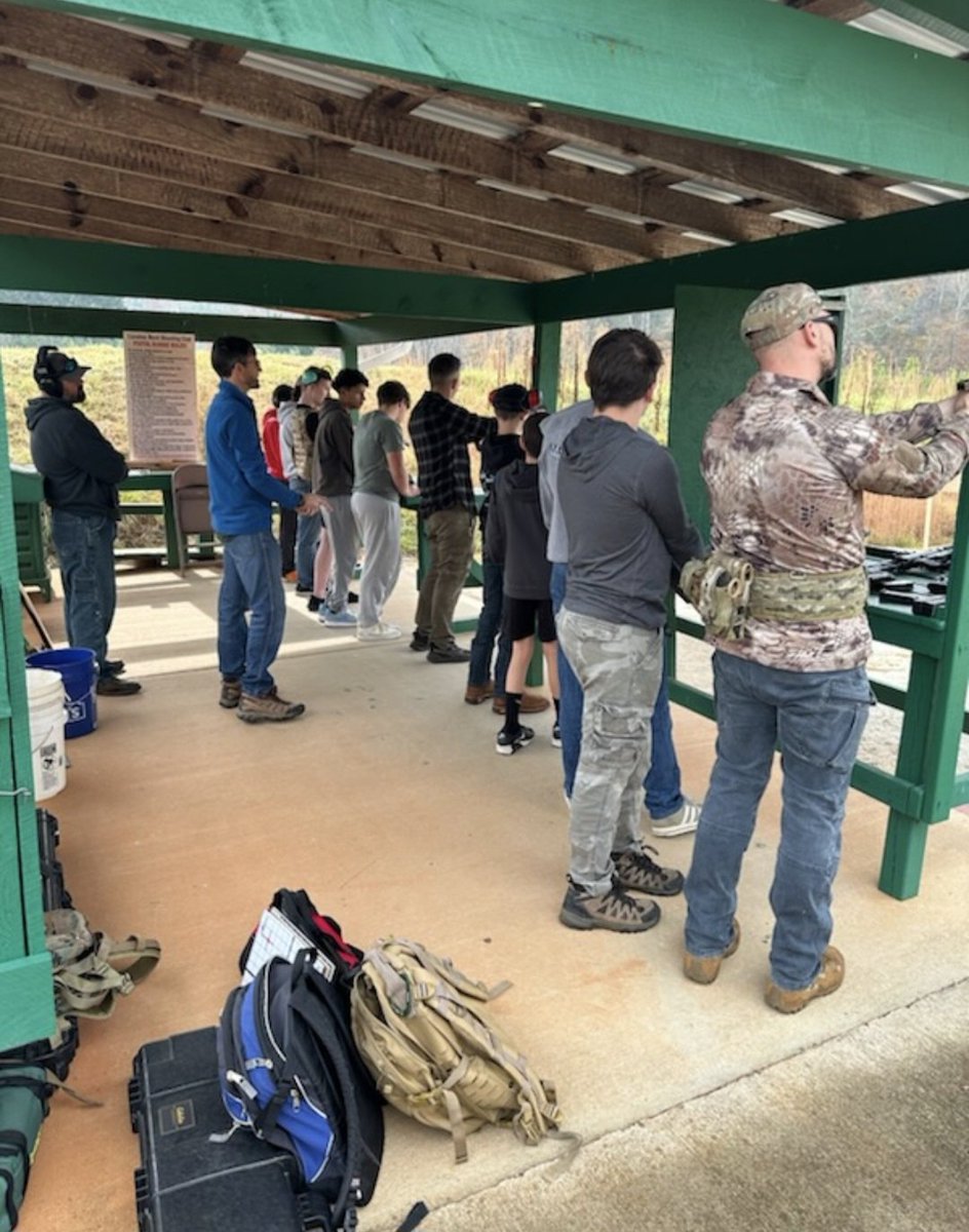 sandyridgebc's tweet photo. SRBC students visited a gun range learning important fundamentals of weapons handling  &amp;  skill development  helping them into the roles God has given them. Praise God for the safety He gave us &amp; praise God for Jesus who when seeing the wolf coming would not abandon His sheep. https://t.co/cFG0nIqBkV