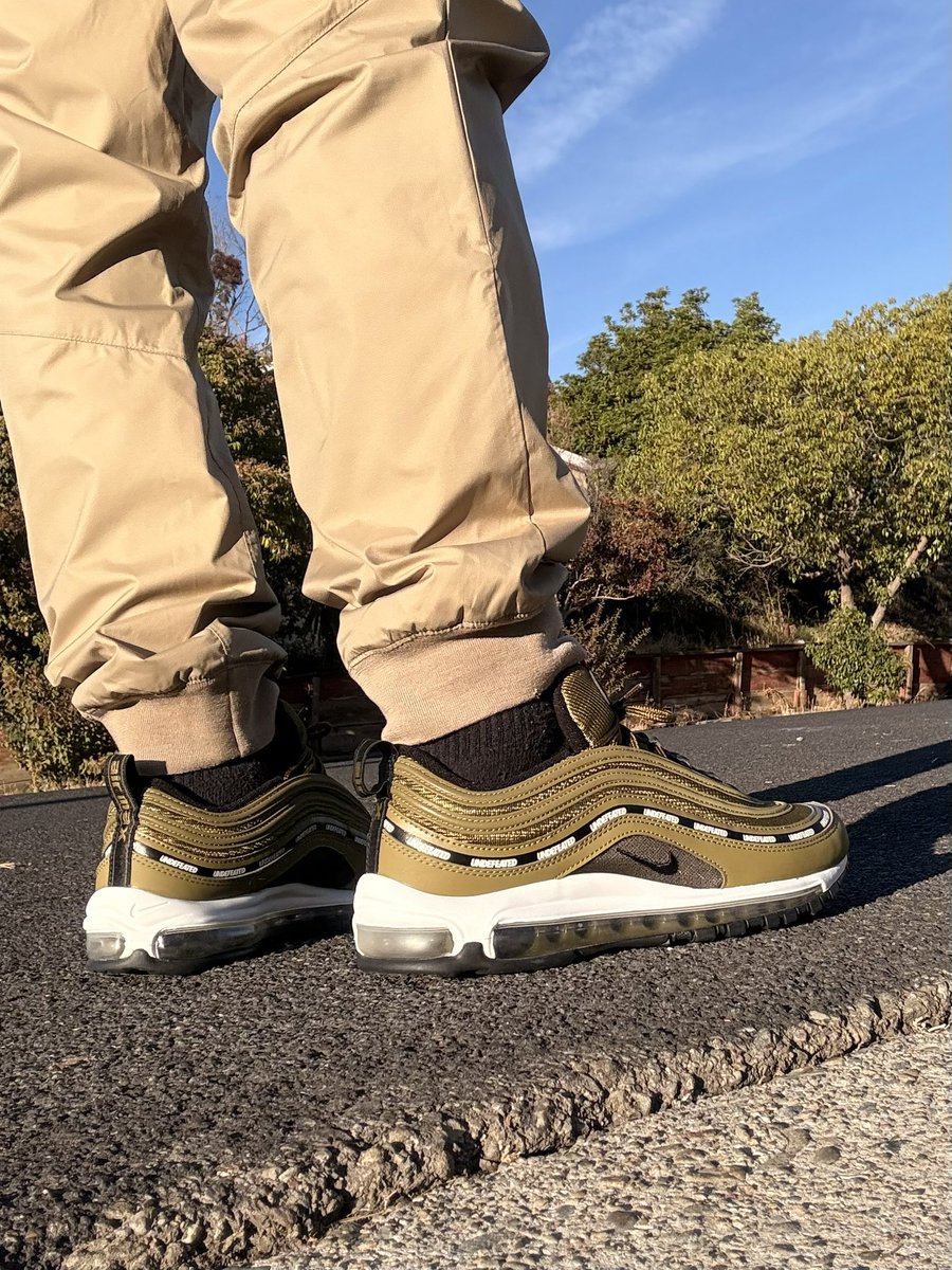 loucabrera77's tweet photo. Happy Saturday folks! Woke up today feeling @UNDEFEATEDinc 😤😤 #AIRMAXGANG #kotd #letgoooo! @SneakerAdmirals https://t.co/trQCrsfYlT