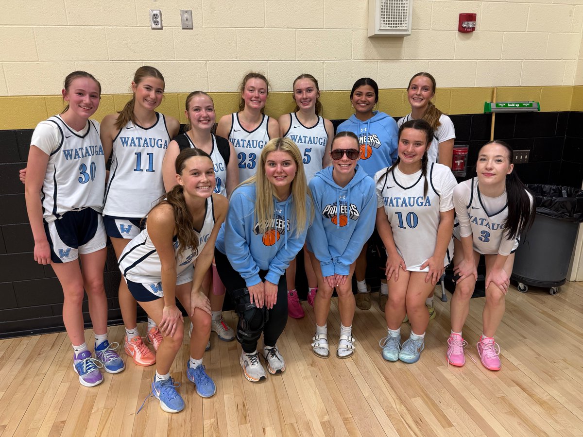 It was our second weekend in a row competing in three scrimmage games. Team went 2-1 on the day. The players played together and competed hard. We're looking forward to another week of work and getting better next week!