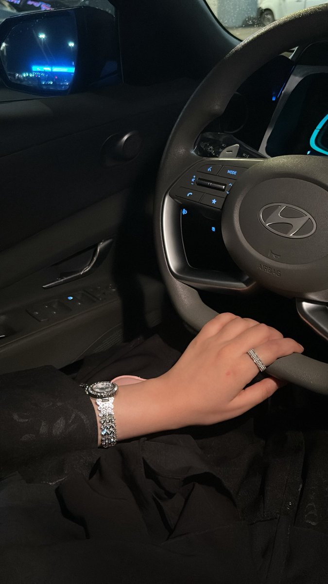 l_4lli's tweet photo. ليت الغرابيل جتني من عدوٍ لي 
اما تقاضيت ولا بيتقاضى لي 

لكن من واحدٍ ذكرة غناةٍ لي 
ولا زلت احبه وبا احبه ولا بالي

خلوني اسج عن موضوعه احسن لي
والا الغلا والله إن يبطي وهو غالي https://t.co/iU7QbuTLkS