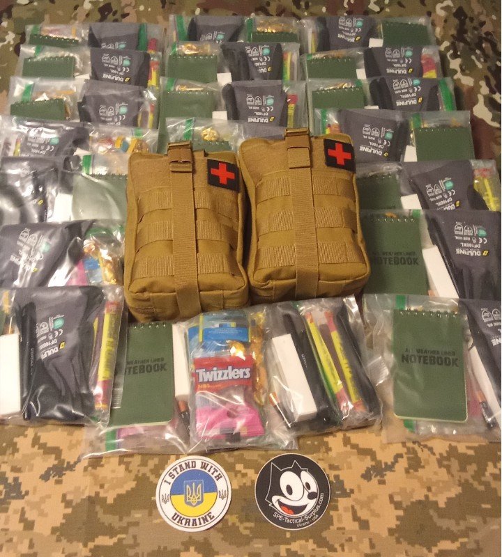 SPETactSurplus's tweet image. SPE-Tactical-Surplus.com
Santa is always happy to bring gifts to the boys and girls that fight to see a Ukrainian victory. We received a care package of individual comfort items and gear for 20 soldiers, and some first aid kits. 

I am also happy to say the fundraiser to supply…