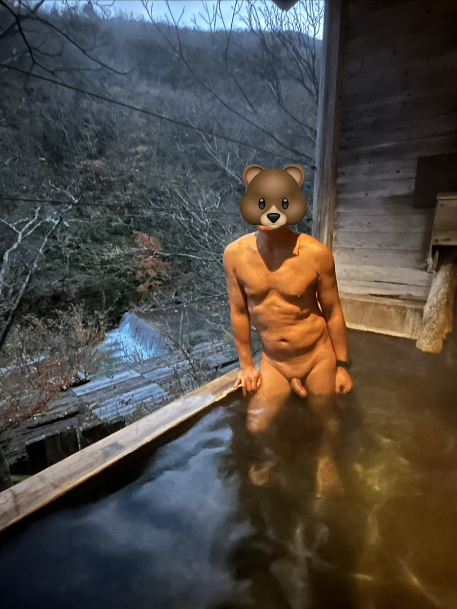 NakeGor's tweet photo. Onsen in Japan is the best👍🏽 https://t.co/7xW5okCHOO
