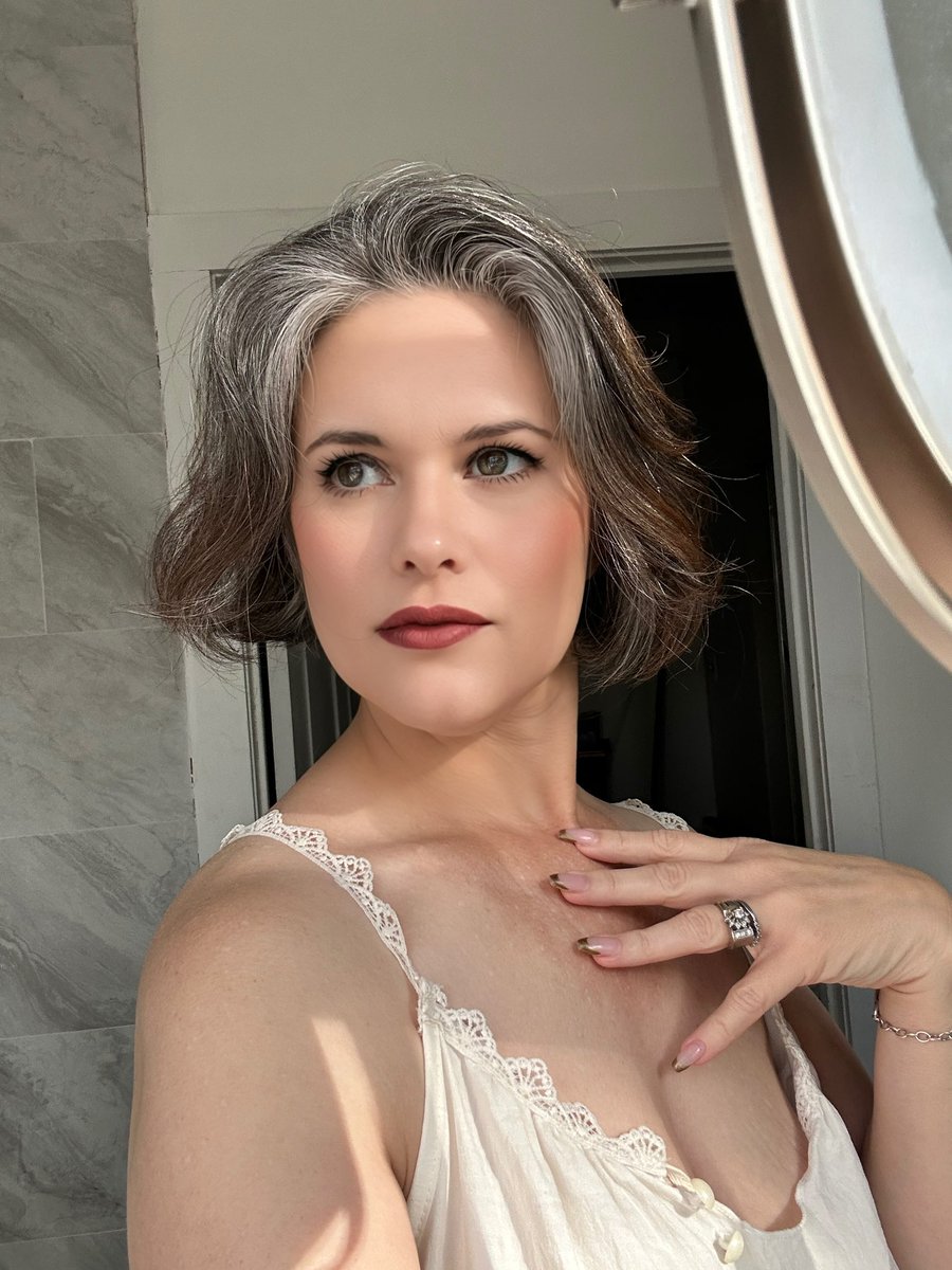 lilcrew13's tweet photo. Soft, steady, and fully in my skin. https://t.co/kAf7FwlzjL

#AgelessCharm
#ConfidenceIsSexy
#ForeverFierce
#FlirtyAndFabulous https://t.co/5VBq4t7FVj