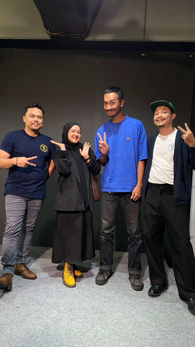 What a crazy jokes!!! <a href="/abraham_TS/">Abraham Tino</a> <a href="/iqbalkutul/">iqbalkutul 🍉</a> 
But addicted 🤤