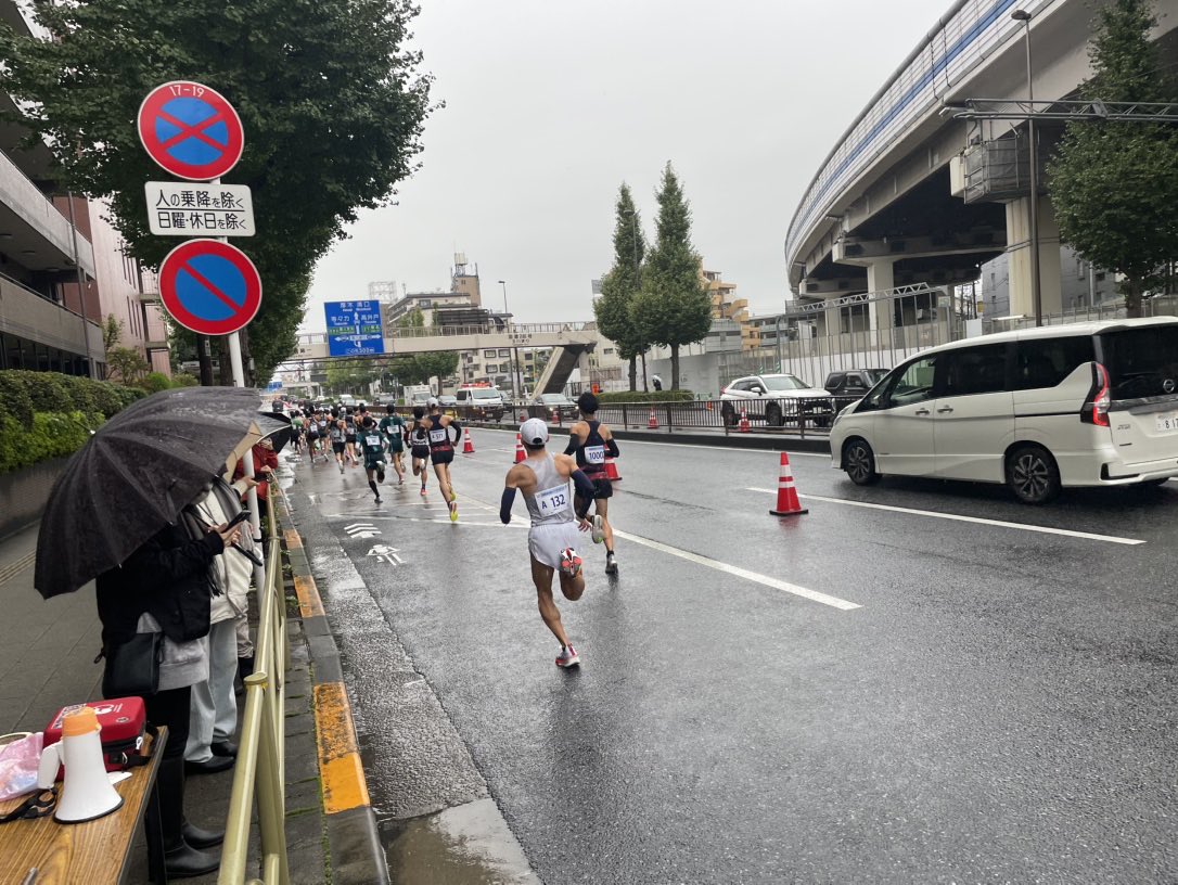 ＼第１関門！／
この後ランナーは二子玉川駅に向かいます🏃💨
📌関門閉鎖時刻：8時53分
 
#setagaya246 #スポーツ #駒沢公園