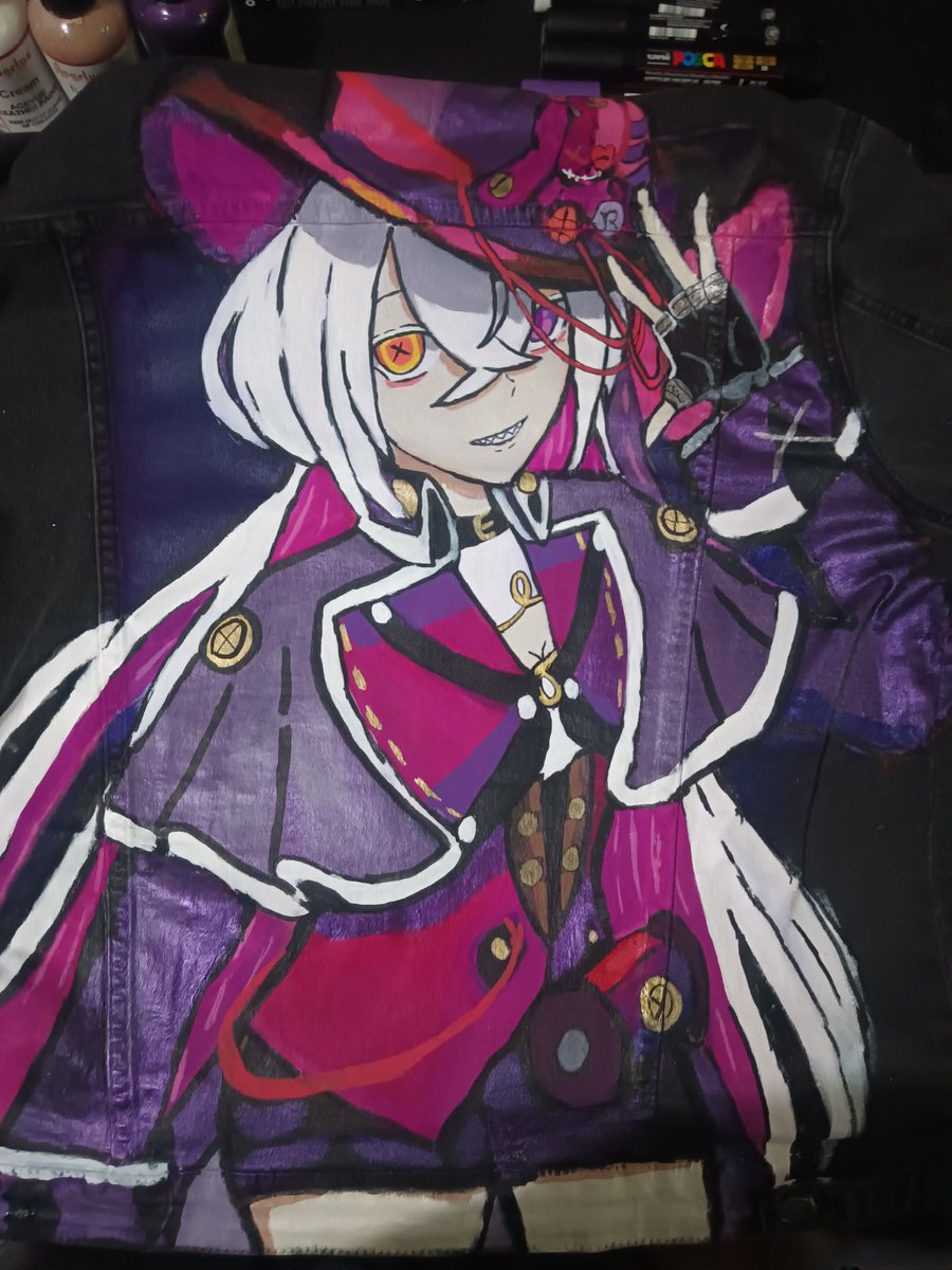 Digermole9's tweet image. #InkiPoppet

The October jacket goes to Riki Poppet, a little late on this but it was worth it to work on the color more. Such a cool design, for a cool Vtuber with a killer voice