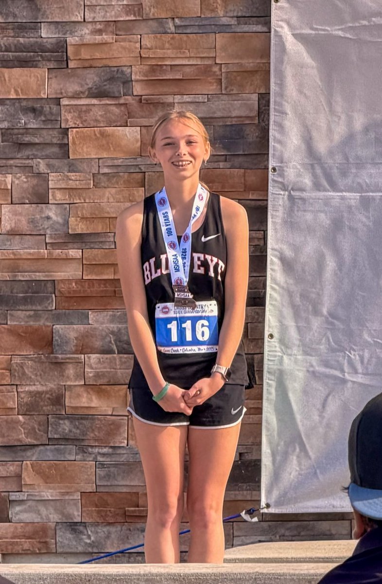 BlueEyeXC's tweet photo. Congratulations to Addy Asbury for earning All-State with a 29th place finish and a PR of over a minute! What a great way to end a season in which she metaled in every race this season?! 
#GreatDayToBeABulldog https://t.co/msA0tfM0lK