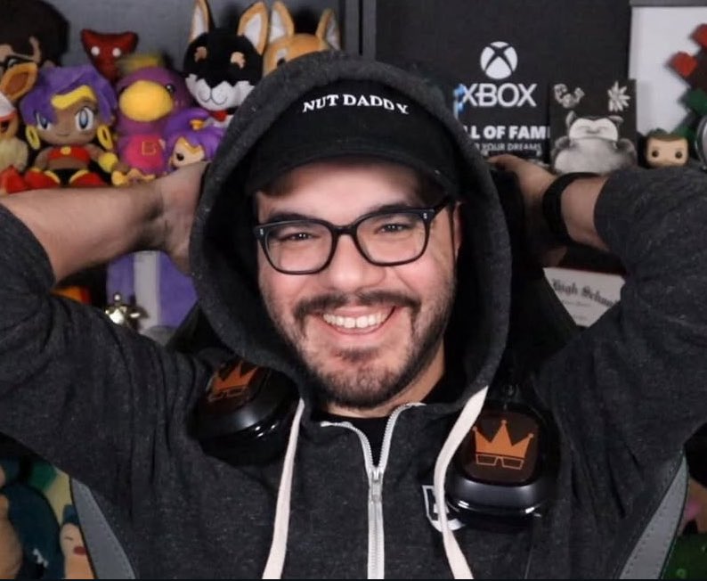 glassesjournal's tweet photo. 🚨ALERT! THIS JUST IN! 🚨

A man tried eating without a @RayNarvaezJr Youtube vod on in the background for a week. This is what happened to his brain. 😔 https://t.co/28LBlg0lAR