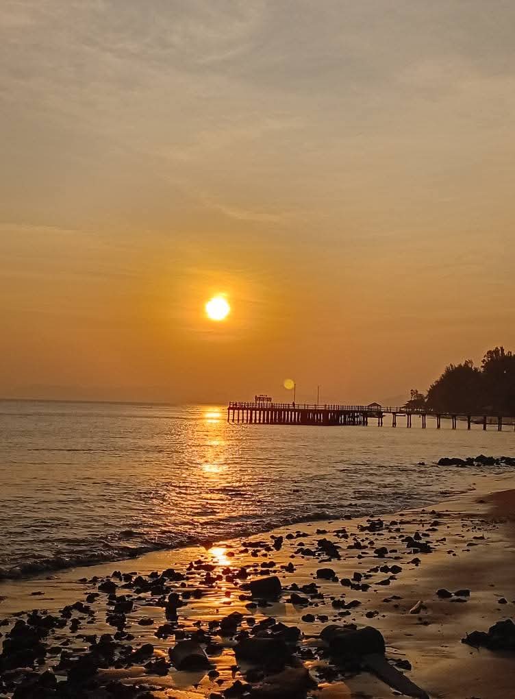 Life isn't perfect but we can find our own happiness.❤️❤️