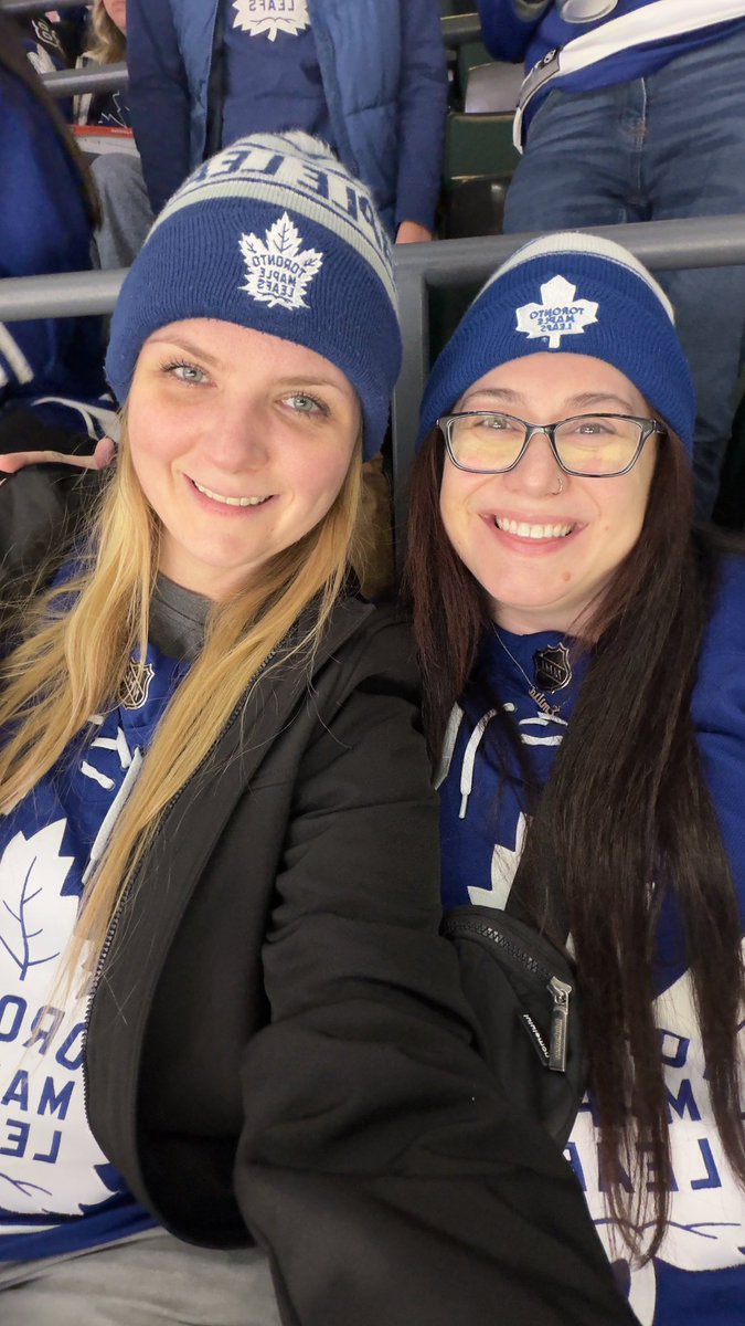 FanalystSteph's tweet image. WE HEREEEEEE #LeafsForever