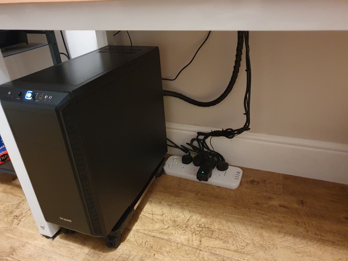 ModeratePeril's tweet image. Cable Management. A sensible policy for PC maintenance or the province of the smug and sanctimonious? The answer is both.
containsmoderateperil.com/blog/2025/11/7… #technology