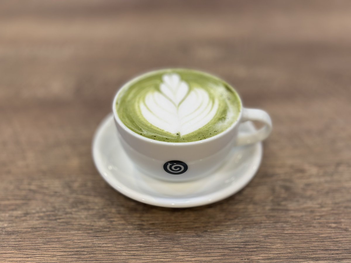 maimaiz_coffee's tweet photo. まいまいず珈琲 営業中
11/9(日)11:00-19:00
※0:00-11:00休憩
静かな雨が降る羽村。
抹茶ラテで体を温めてください。
たまおはカッパを来てお待ちしています☔️
#まいまいず珈琲
#ライブラン
#chatchat
#ソックモンキー
#ひとみ悟空
#lovotがいるお店
#ロボフレ
#羽村カフェ
#羽村市 https://t.co/ae8x3APtb0