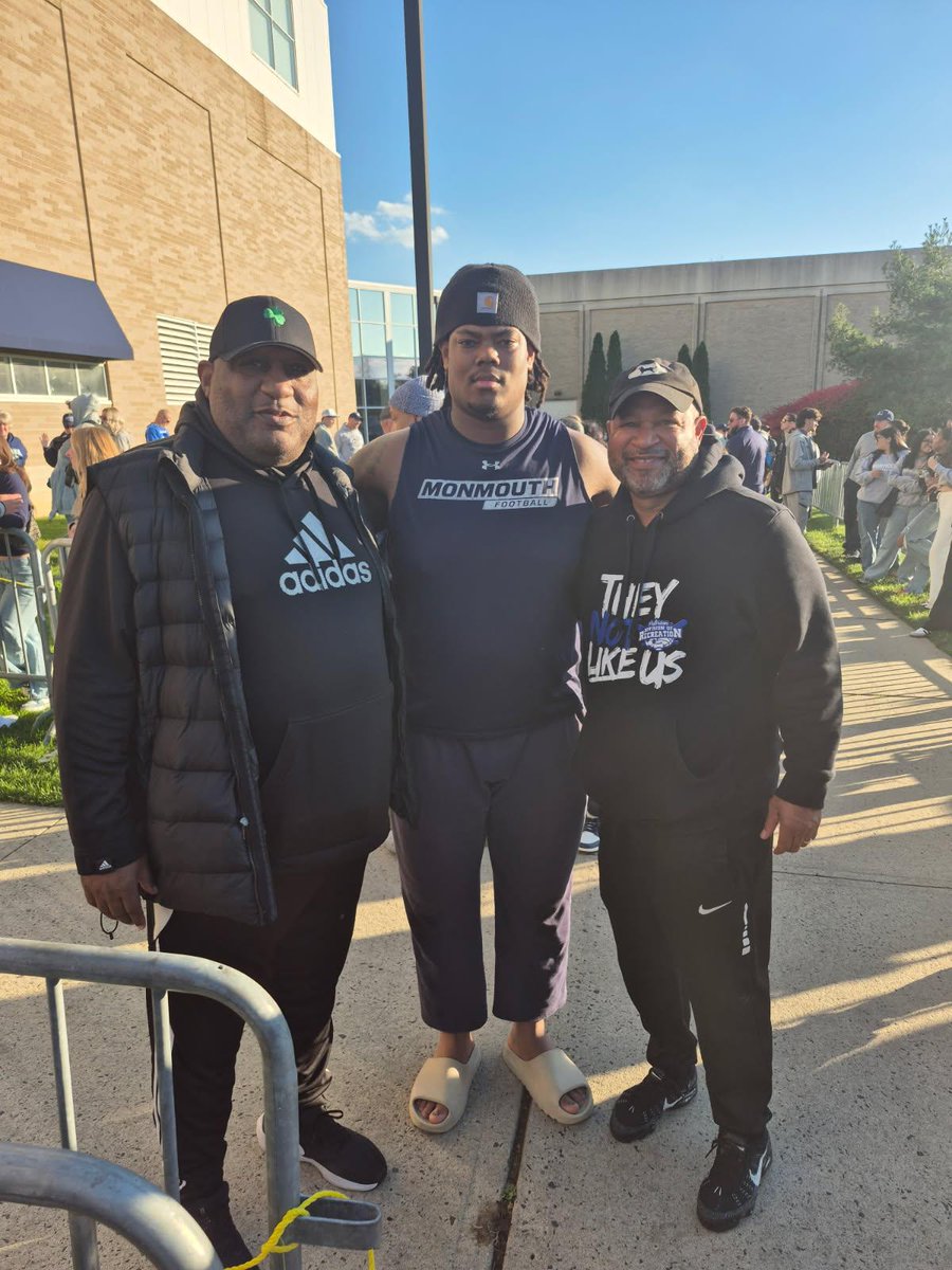 BenjieWimberly's tweet image. The Monmouth &amp;amp; New Hampshire Football game with Family! #ProudCoach #FAMILY