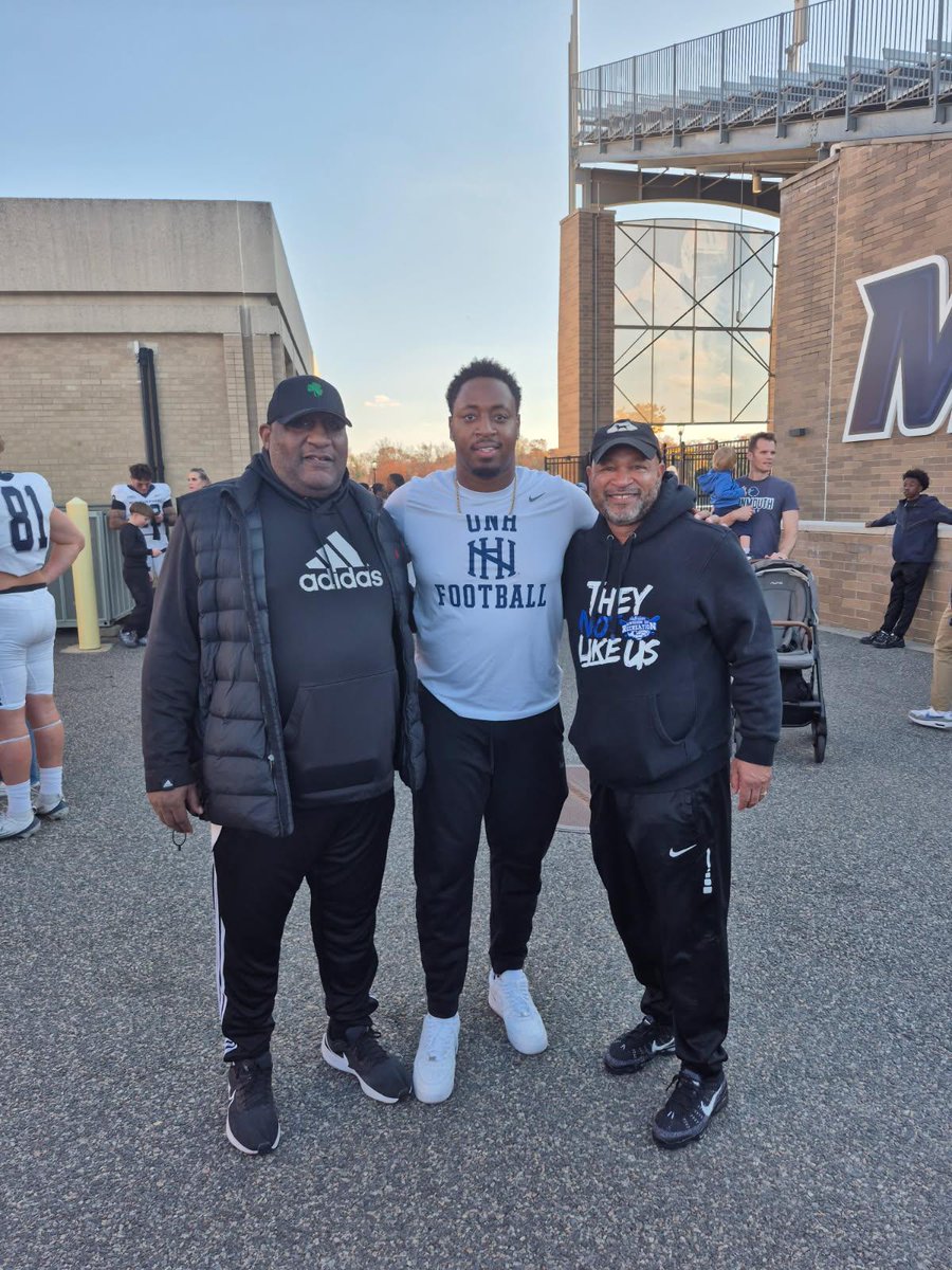 BenjieWimberly's tweet image. The Monmouth &amp;amp; New Hampshire Football game with Family! #ProudCoach #FAMILY