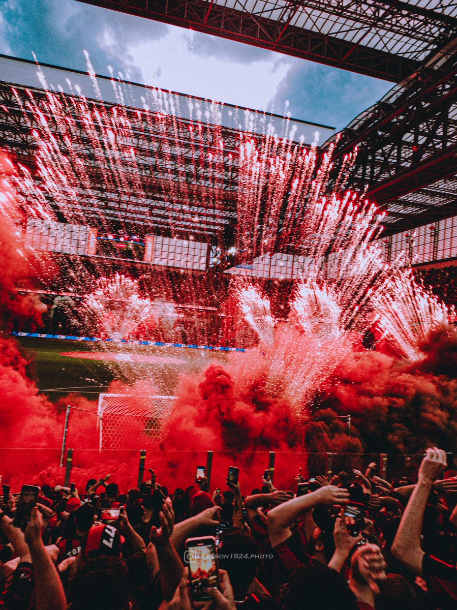 Cleyson_Tof's tweet image. O CALDEIRÃO FERVEU! 🔥🌪️
40 MIL na arena e +3 pontos