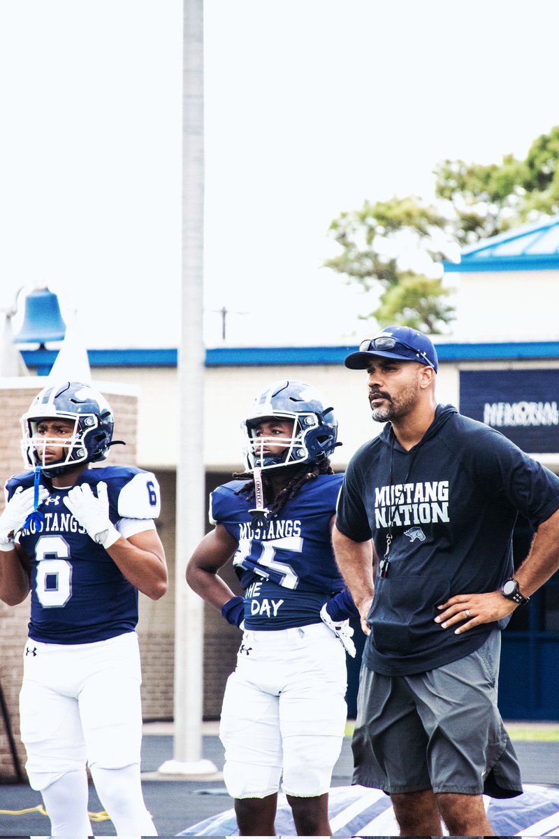 Chris Lane tweet media