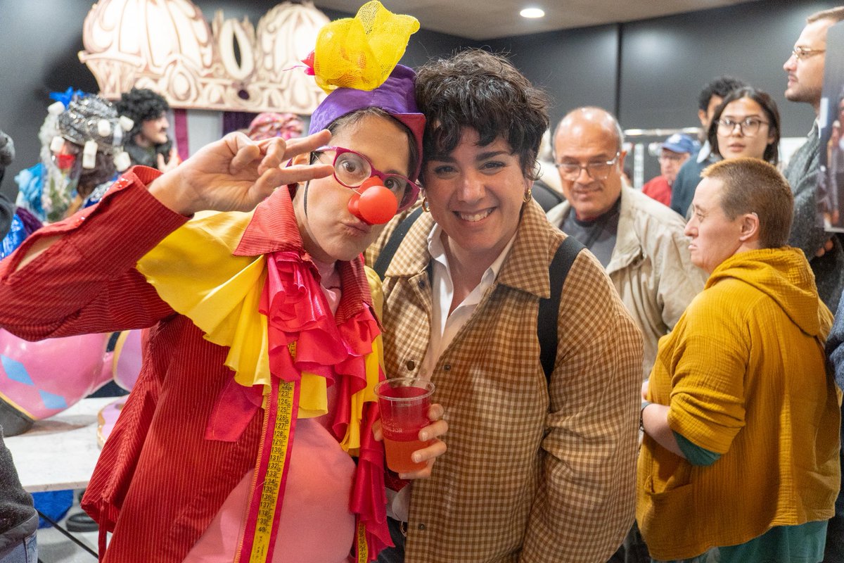 MireiaG_S's tweet photo. Gaudim de El Burgés Gentilhome d’Alquimistes dins del FITI al Teatre Sagarra, un projecte que fa de la cultura una eina d’inclusió i emoció. Recordem amb estima els que ja no hi són, sempre presents en l’ànima del festival. 💜 #SantaColoma #FITI https://t.co/NZA4A8mxuA