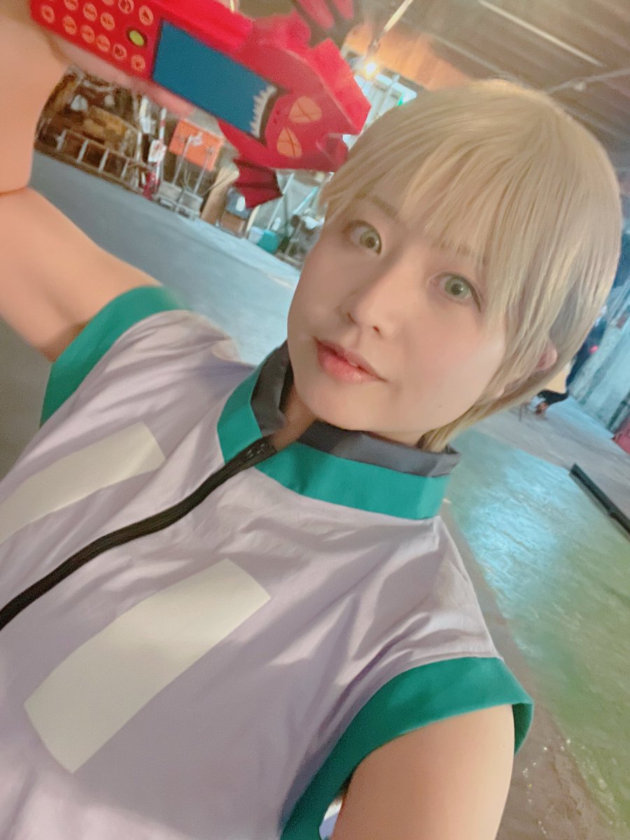 Ne_Ri_Ame's tweet photo. おそくほー( ΦωΦ )

昨日はいつめんでh×h併せでしたァ♡
シャルナークにて参加させていただきました((o(｡>ω<｡)o))

今回も衣装はフル作成！！
改善点もめっちゃ見つかったので次までにもっと良くしておきますww

あと、鞄から入れたはずのないものが出てきてこの日の主役をかっさわれました…… https://t.co/IKGcvZCIHD