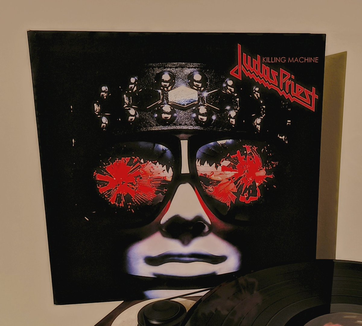 divinenothuman's tweet image. Finally back home and time to relax 🍻

🇬🇧 JUDAS PRIEST: "Killing Machine" (1978)

🎧 youtu.be/YXJtz1TgmIM?si…

#JudasPriest #KillingMachine  #vinylrecords #HeavyMetal #vinyl #LP #vinyljunkie #Playlist #vinylcollection #NWOBHM #Metal #MetalTwitter