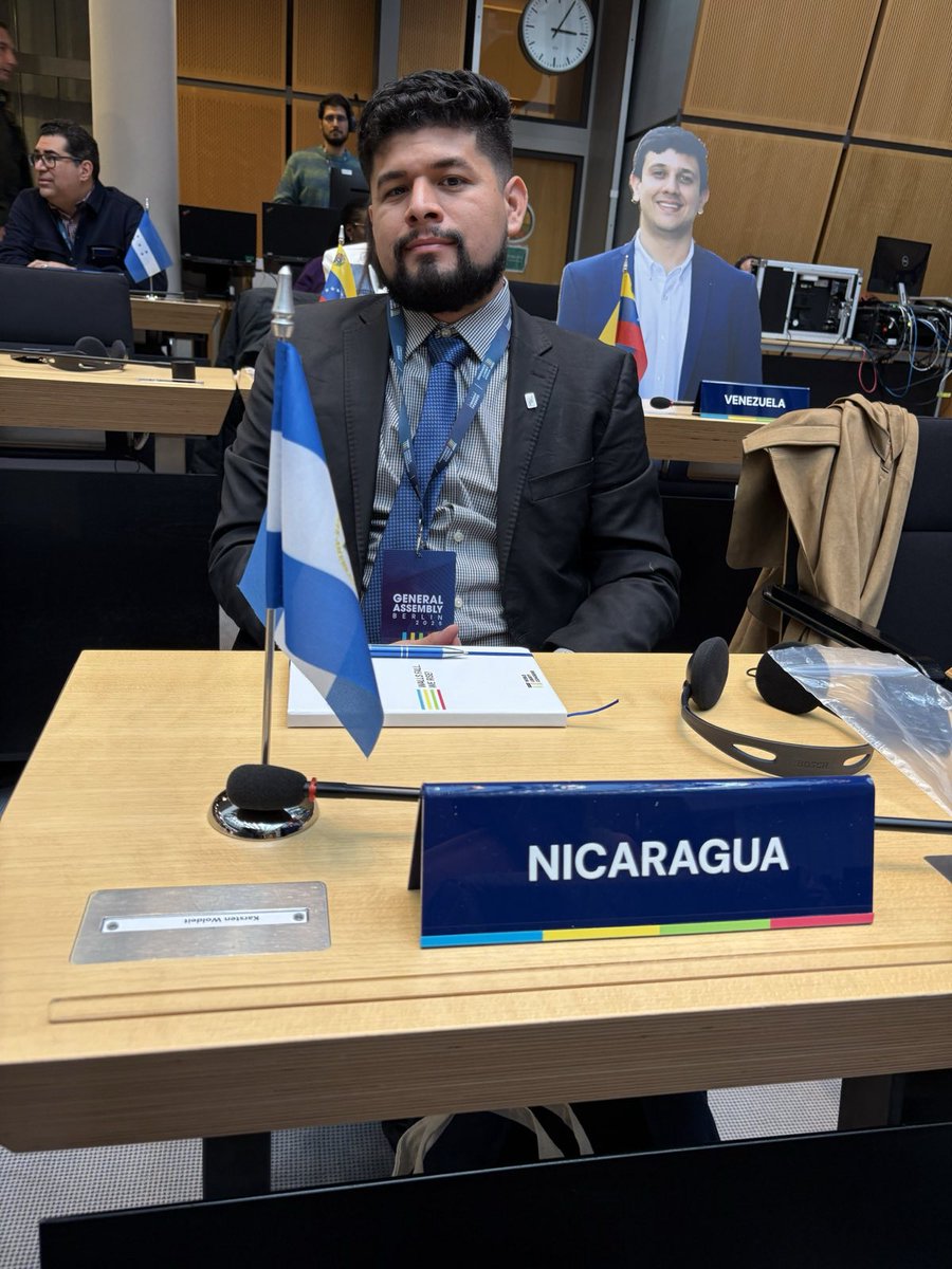 ¡Contra los autoritarismos  🌎! 

Nuestro Fundador y Directivo <a href="/EnriqueNIC1/">Enrique Martínez.</a> se encuentra desde el Parlamento Alemán @bundestag junto con una delegación de Defensores de los DDHH y la Democracia en la Berlín Freedom Week y la Asamblea del <a href="/WLCongress/">WORLD LIBERTY CONGRESS</a> 

#SOSNicaragua
