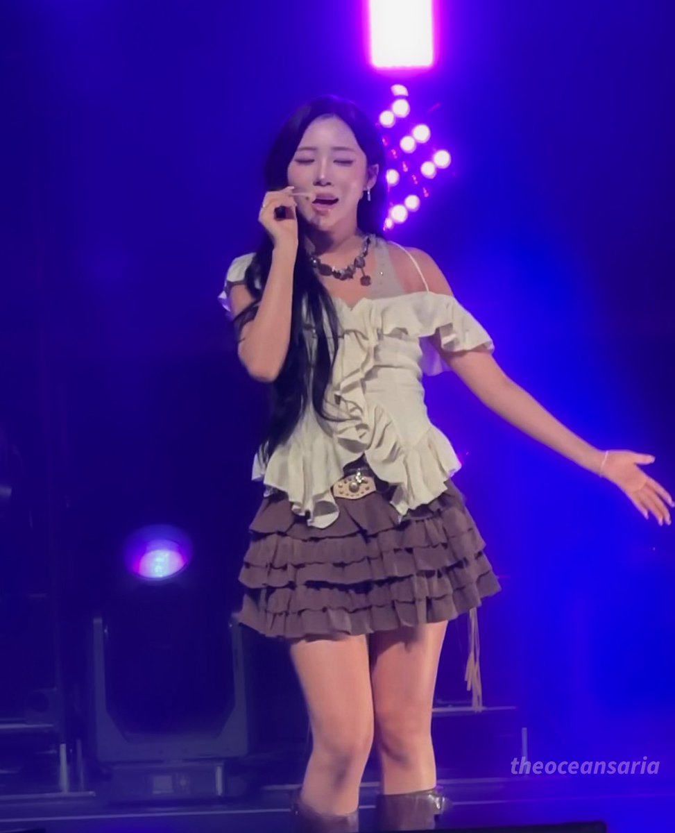 theoceansaria's tweet photo. 251028 - Final US Concert

#도시 #Dosie #PURPLE_KISS #퍼플키스 
 #A_Violet_to_Remember #PURPLE_KISS_2025_TOUR 
#SANJOSE https://t.co/ErqzisXPSE