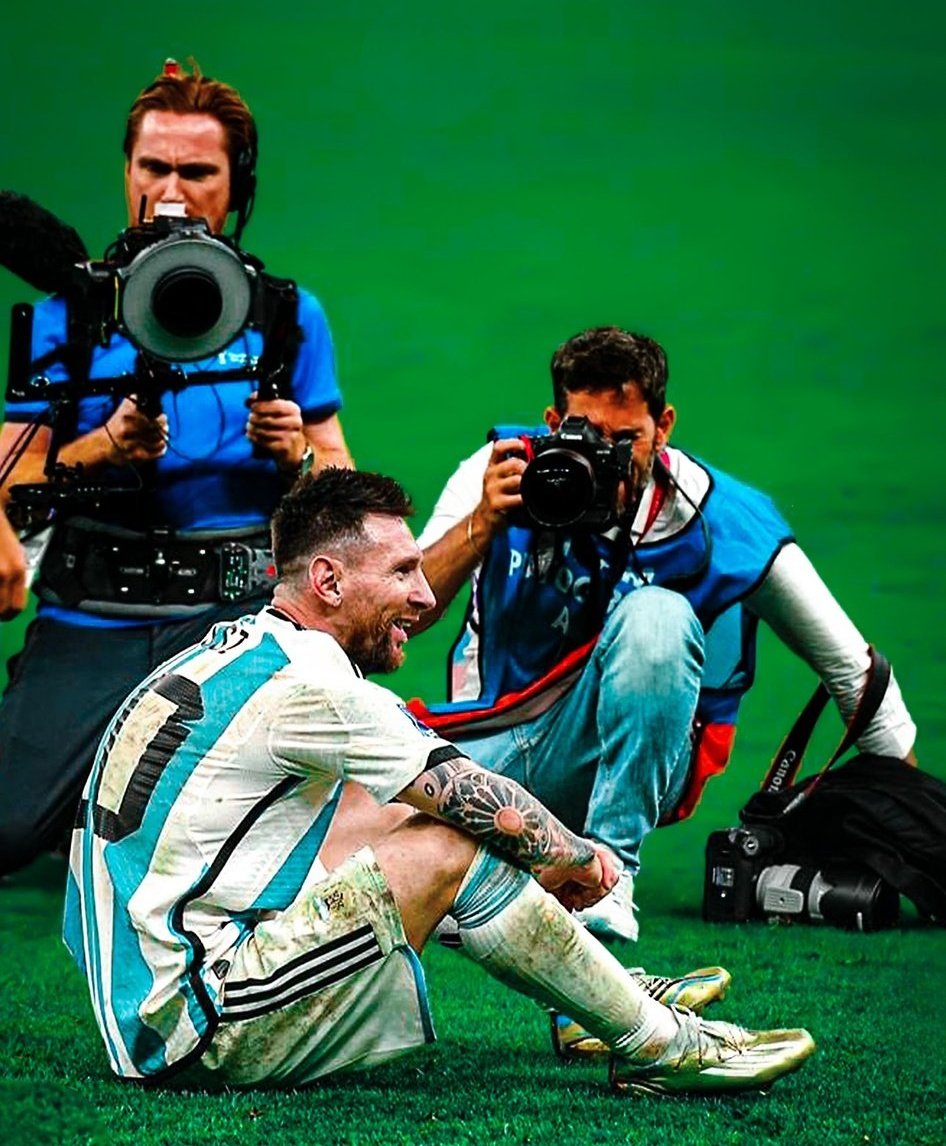 🚨 HISTÓRICO! 🚨

Lionel Messi atinge 400 assistências na carreira e se torna o primeiro e ÚNICO jogador da história do futebol a chegar nessa marca!

NUNCA MAIS VEREMOS NADA PARECIDO! 🐐👑