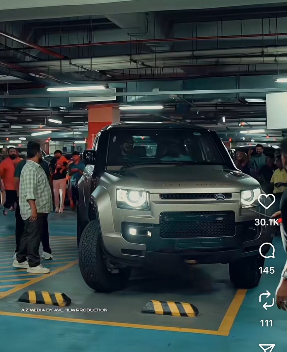 tech_grapher's tweet image. Has a law been passed in Kerala allowing people to drive a car without a registration number? @MVDKerala? 

#dq @dulQuer #Mammootty #Kaantha #keralapolice