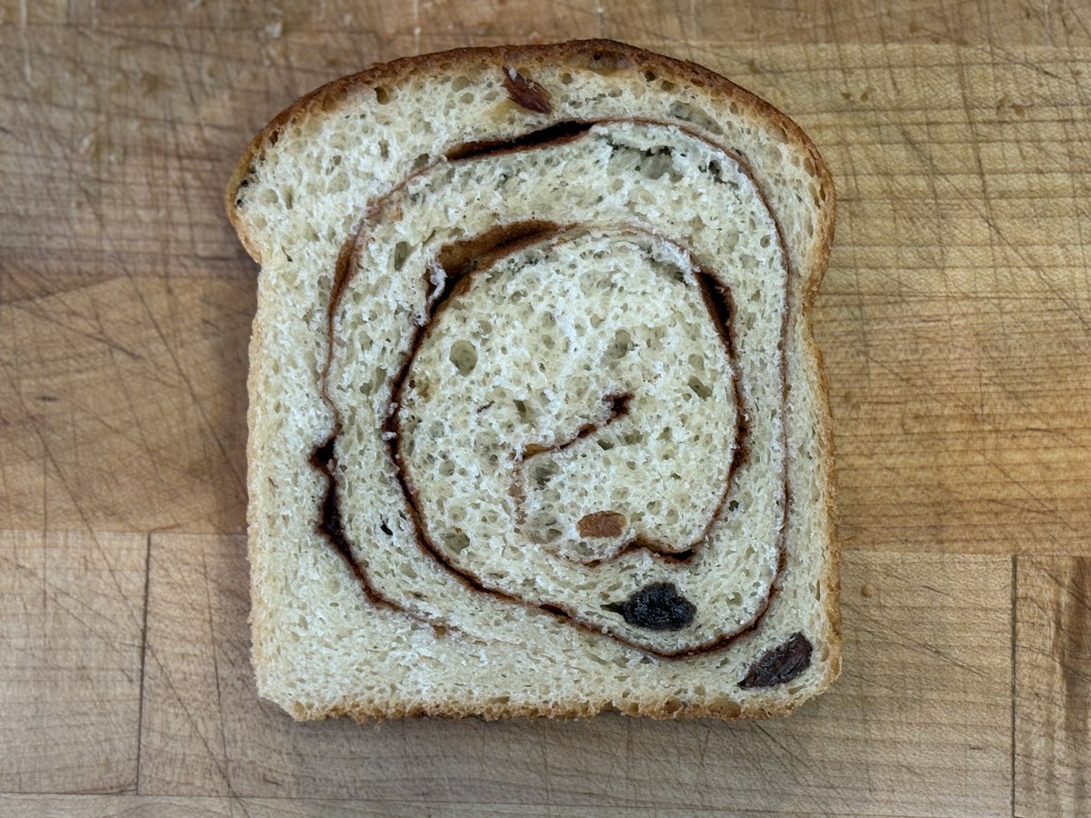 zillaah707's tweet photo. Cinnamon swirl raisin bread https://t.co/XWDIdoE7Au