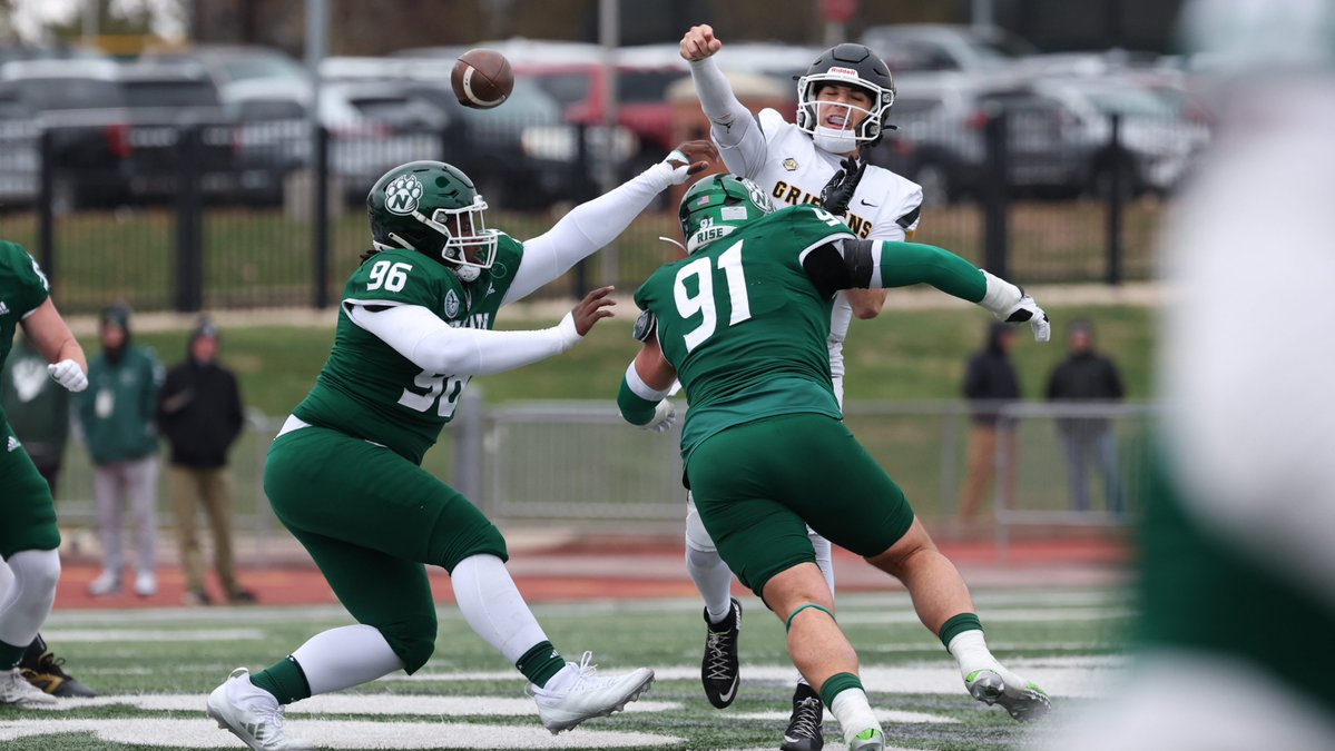 FB RECAP ||| NO. 14 NORTHWEST 38, MISSOURI WESTERN 7

The No. 14-ranked Northwest Missouri State University football program clinched its 32nd MIAA regular season title with a 38-7 manhandling of the Missouri Western Griffons at Bearcat Stadium.

This victory marked Northwest's