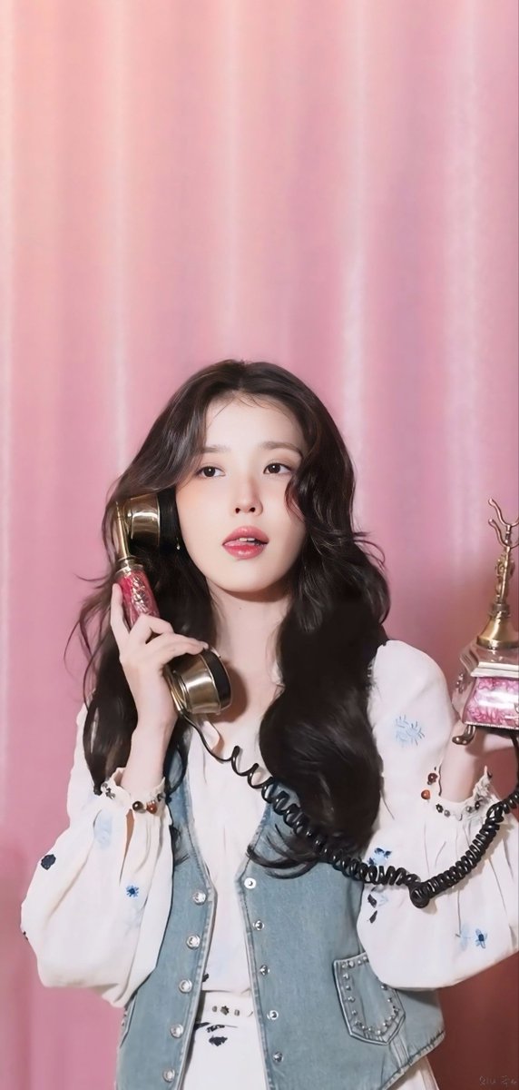 wyjc516's tweet photo. 아이유시
IU 2026 SEASON'S GREETINGS
mobile wallpaper-2
#아이유 #2025MAMAVOTE #iu https://t.co/TMXFUmVZ8o