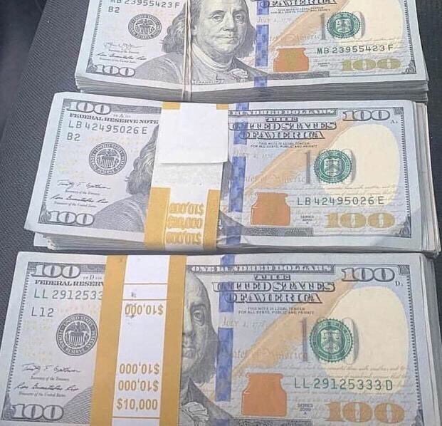 mp2k2011's tweet image. Your unique perspective and mindset were truly an asset as you earned this award. Congratulations on your prize.🎁🎉 @Clarnie Elizabeth Kennedy