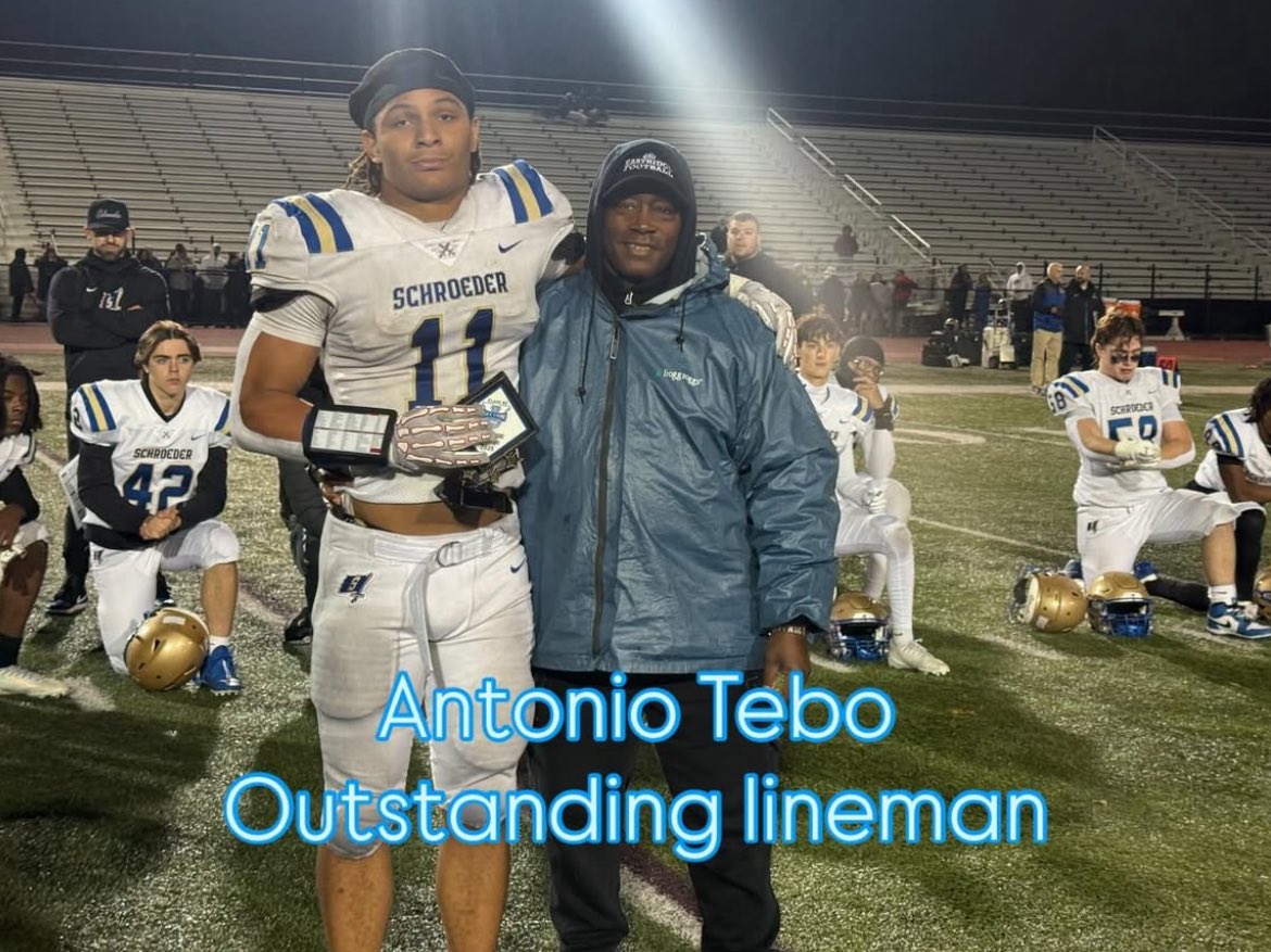 Although a tough loss Friday night in the finals. Blessed to receive most outstanding lineman award in class A1! Thank you to all my coaches and Schroeder football!
<a href="/mstumpy50/">Michael Stumpf</a> <a href="/Aballintheair/">Coach Bank💰</a> <a href="/CoachConsul/">John Consul</a>