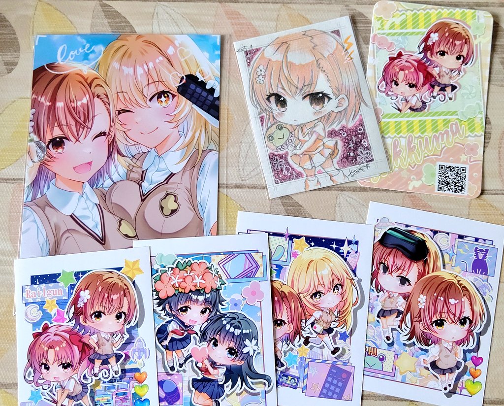 (*ฅ´ロ`)ฅ{今日は幻想同人祭があるよー！
私は委託で出してます！┏(<:)
当たり付きセット▷▷
ポストカード1枚
シール4枚
✤当たりにはミニミニ原画(キャラランダム、53部中21枚限定)
400円です！よろしくお願いしマッスル💪(˘ω˘ 💪)