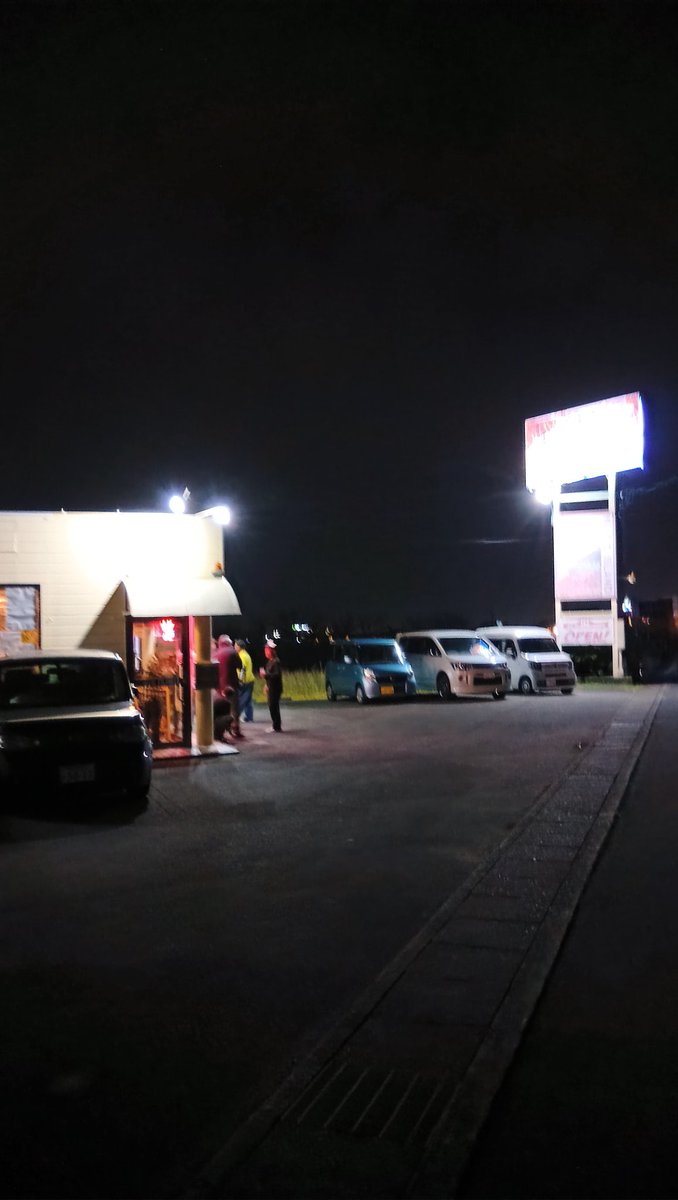 昨夜は俺にとって最重要拠点である岐阜マジックアイランドでプリズナーのワンマンを全身全霊で楽しんだ！
そして今日も名古屋ハックフィンでのプリズナーのライブへ行く♪
好きなバンドのライブを2日連続で観れる事は幸せ過ぎる。

これでpunkに二日酔い確定！